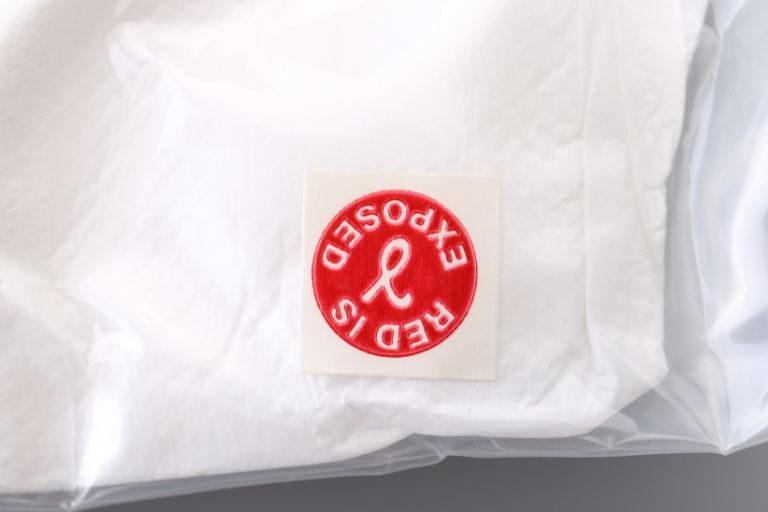 Sterile Pre-Sat Polyester Wipes